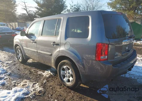 2015 Honda Pilot Lx z USA, uszkodzony, nr VIN 5FNYF4H24FB075552